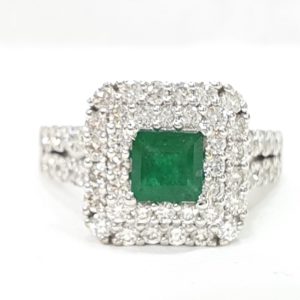 Natural Emerald Stone Diamonds Ring