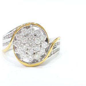 DIAMOND CLUSTER RING IN TWO-TONE GOLD