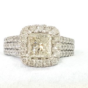 Princess Cut Halo Diamond Engagement Ring