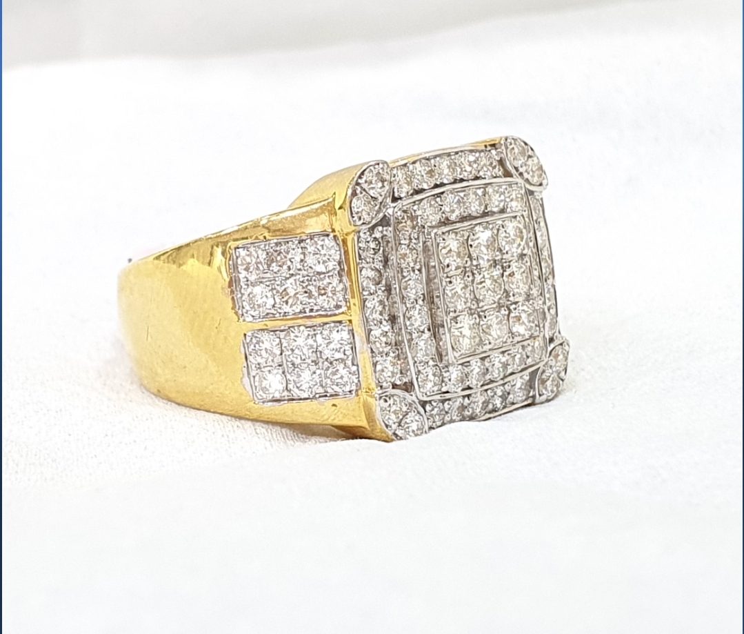 Men’s Diamonds Pinky Ring 18 kT Yellow Gold – Parasmani Jewellary