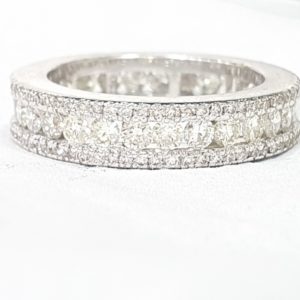 Round Diamond Wedding Band Ring for Women