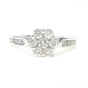 CLUSTER DIAMOND RING