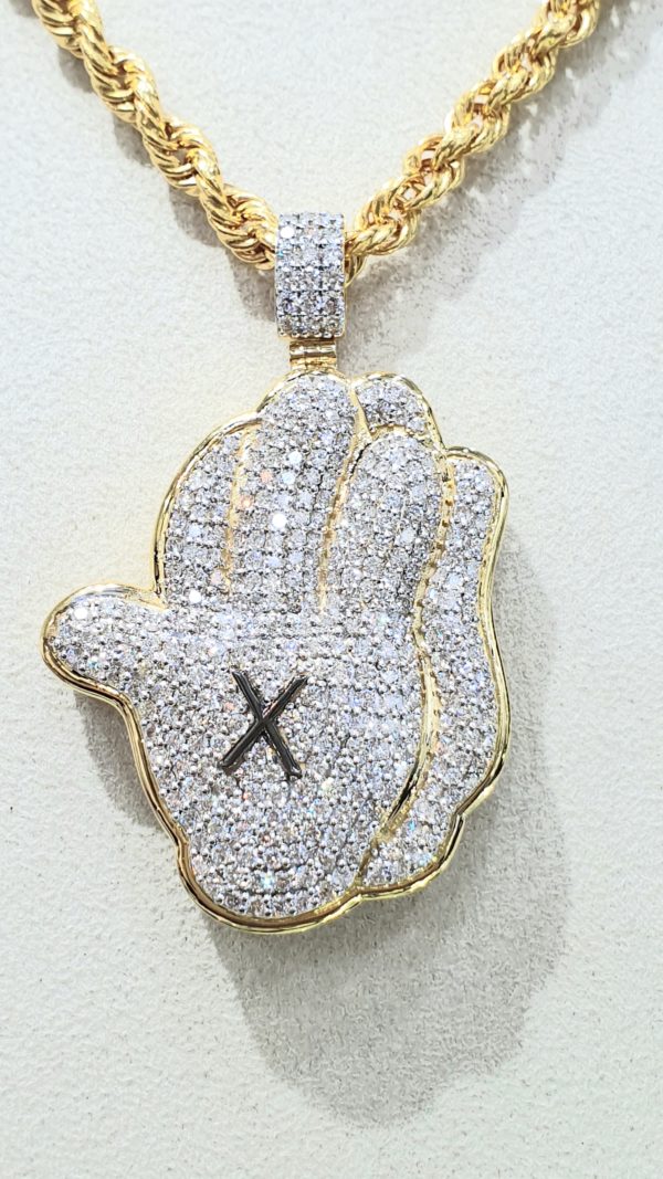 Praying Hands Diamond Pendant 18 kt & Rope Chain