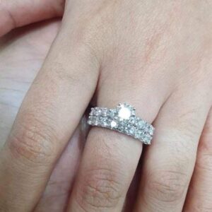 Round Brilliant Classic Engagement Ring & Wedding Ring (Bridal Set)